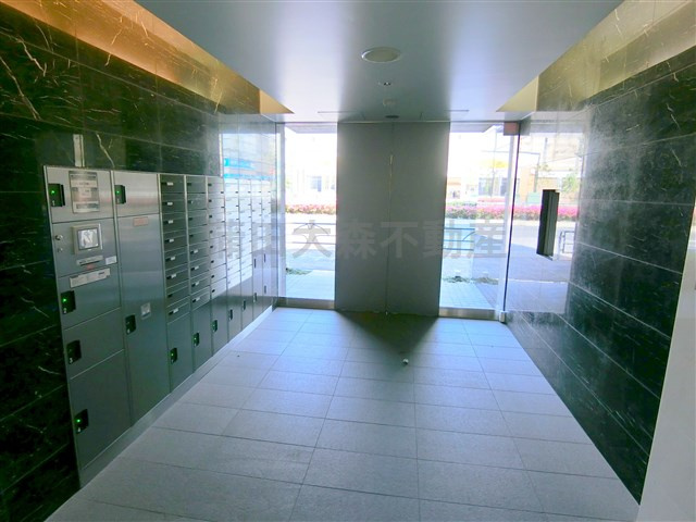 XEBECジーベック糀谷のエントランス