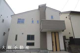 【外観】 | 宅地建物取引士による不動産のご説明・現地のご案内、住宅金融普及協会住宅ローンアドバイザーが住宅ローンのアドバイスから融資実行までのお手伝いをしっかりサポートします♪