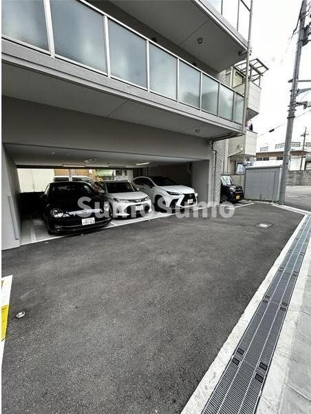 エスリードレジデンスグラン大阪福島ノースの駐車場