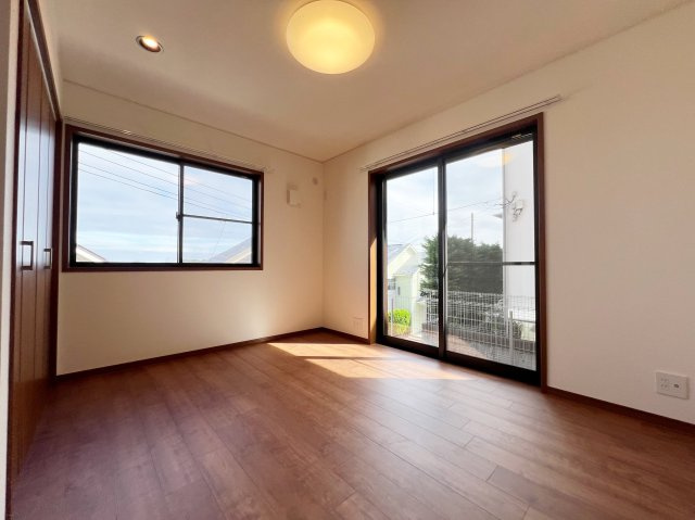 横浜市青葉区桂台二丁目戸建の洋室|ゆったりした洋室です