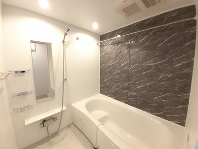 【浴室】 | ティエラ・ナタールⅠ | ゆったり過ごせるお風呂です