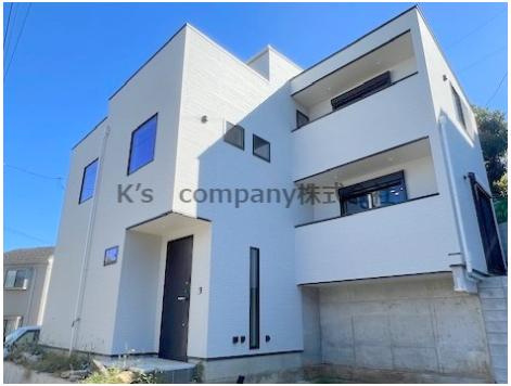 ■町田市金森東4丁目　新築戸建の外観|白を基調とした落ち着いたたたずまいの外観です♪