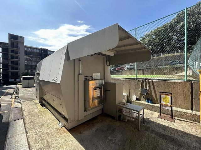 グリーンタウン香里ケ丘のその他共用部分|ゴミ捨て場　24時間ゴミ捨て可
■物件内覧・資金計画相談・住宅ローン相談、リフォーム相談、お問合せ受付中■
※当日・翌日のご内覧、ご相談はお電話でのお問合せがスムーズです！
