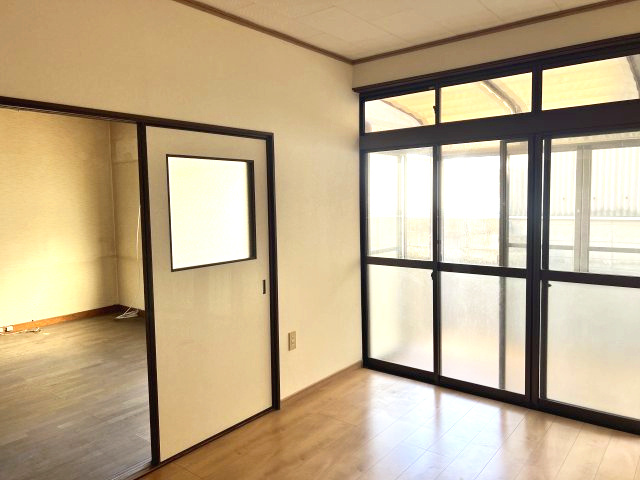 【居間・リビング】 | 伏尾　中古戸建