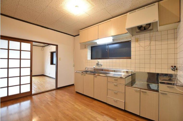 私部７丁目　中古一戸建てのキッチン|キッチン　
■物件内覧・資金計画相談・住宅ローン相談、リフォーム相談、お問合せ受付中■
※当日・翌日のご内覧、ご相談はお電話でのお問合せがスムーズです！