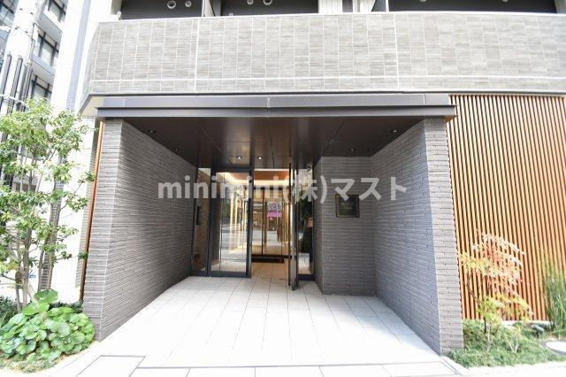 ルーエ天満橋のエントランス