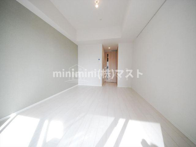 ルーエ天満橋の居間・リビング