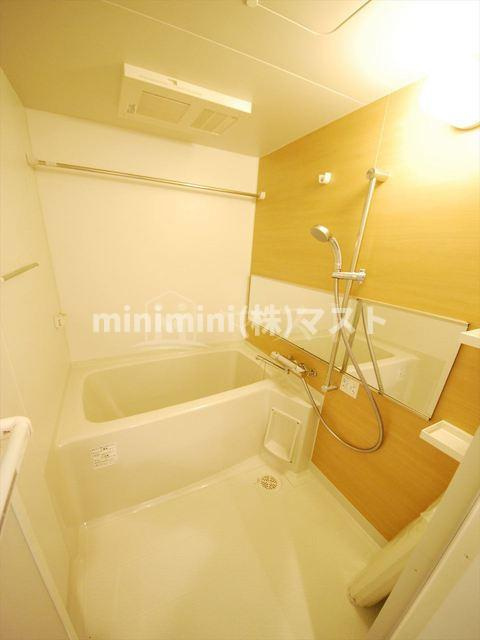 ルーエ天満橋の浴室