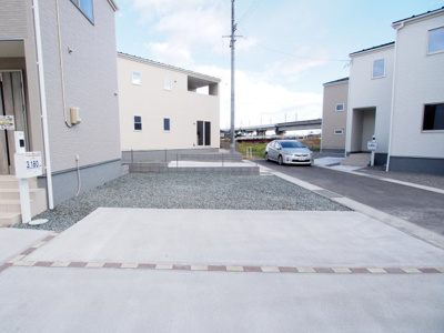 【駐車場】 | Livele Garden.S　太平寺久保　５号棟