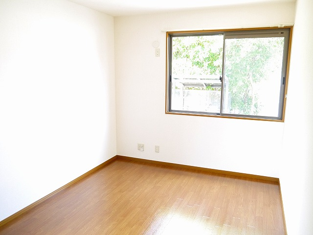 ラフィーネ結崎　Ａ棟の寝室|個人の部屋や寝室として使える洋室です