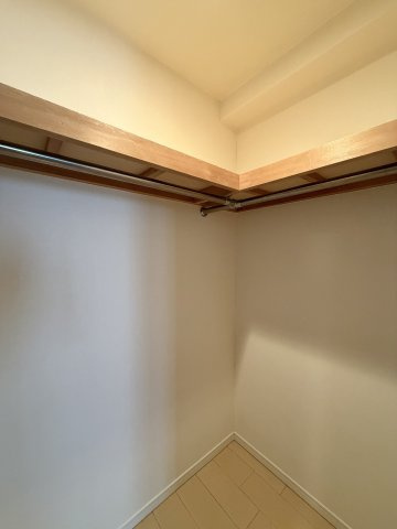 ネバーランド大津GRANBAY　5階の収納|ウォークインクローゼット付です♪