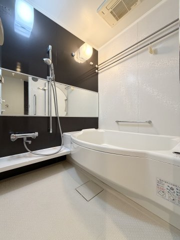 ネバーランド大津GRANBAY　5階の浴室|浴室も広々とした空間で疲れを癒せます♪