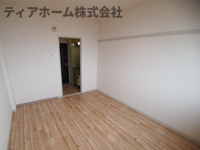 香芝市逢坂２丁目の賃貸マンションの居間・リビング|使いやすい居間です