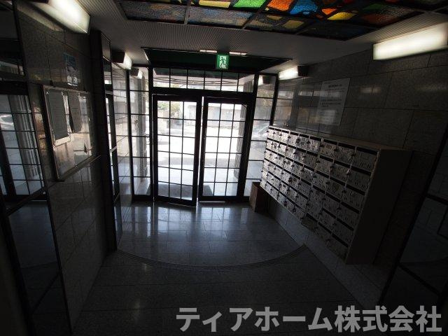 香芝市逢坂２丁目の賃貸マンションのロビー