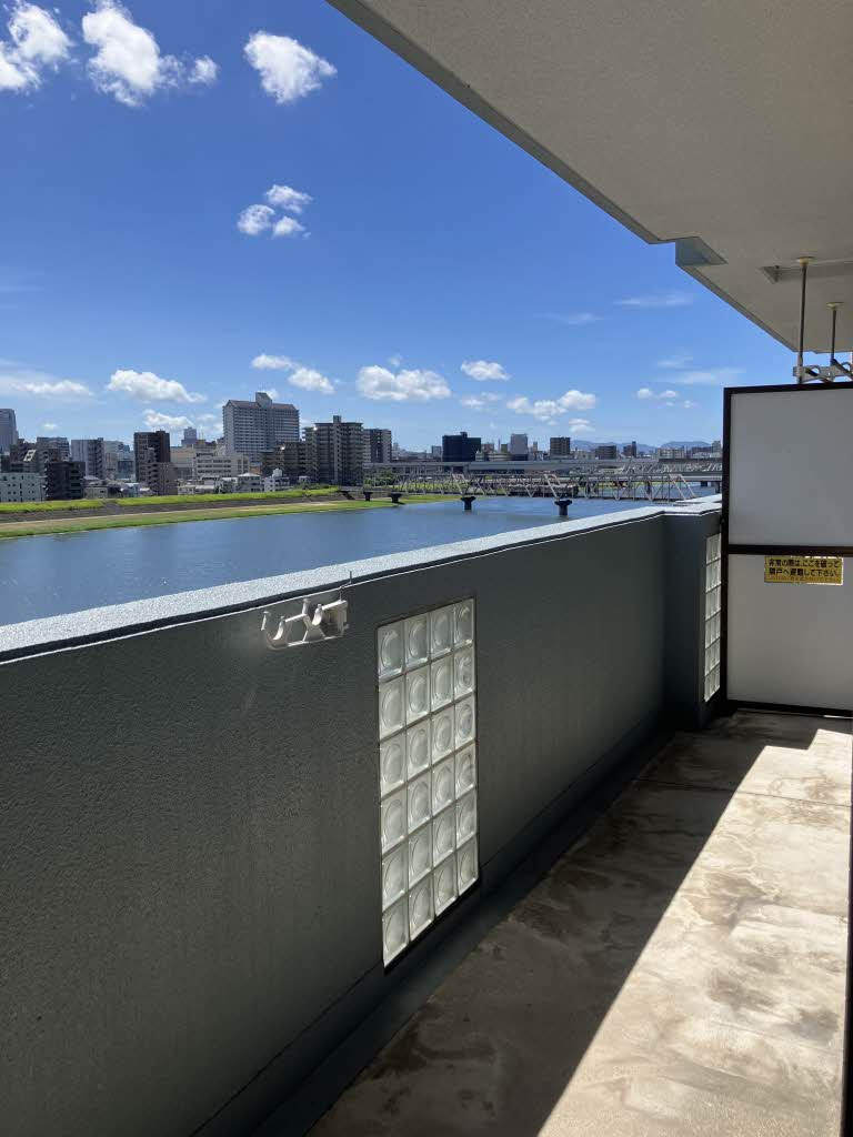 サンライズ三滝橋のバルコニー|陽当たり良好なバルコニーです