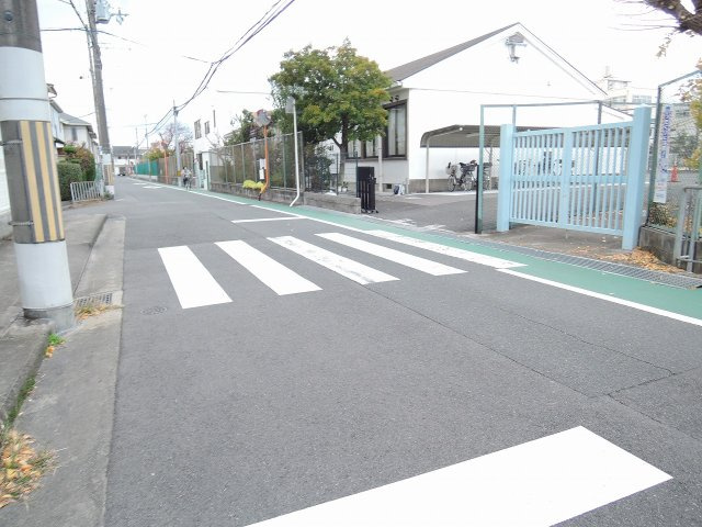 リバティパレスの周辺
