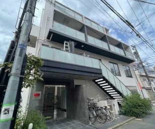 【外観】 | ウェルロード高円寺 | 鉄筋コンクリート造のがっちりとした建物。