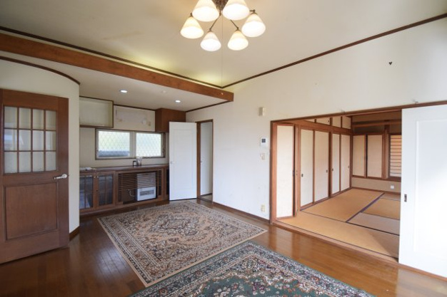 【居間・リビング】 | 大室高原別荘地　戸建