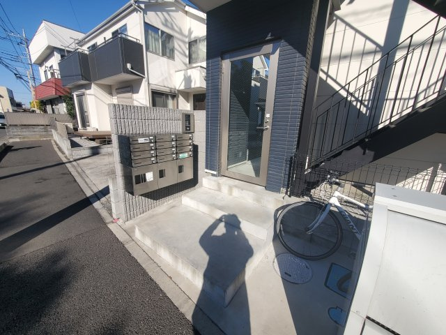 コミカ豊春のエントランス