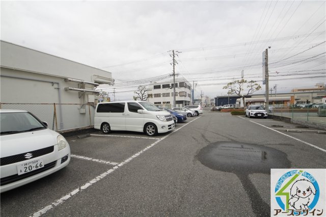 ビタミンテラス枝吉の駐車場