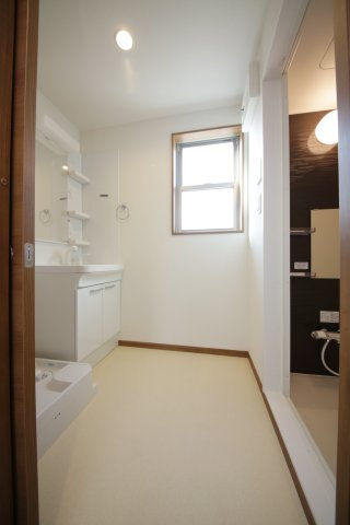 クレール上池田の洗面所