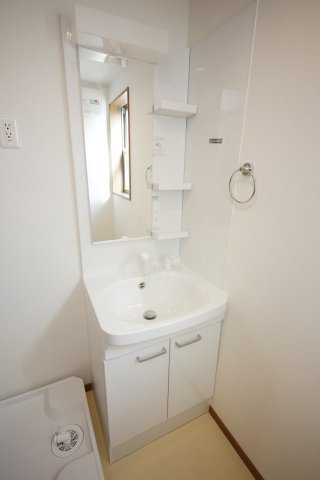 クレール上池田の独立洗面台