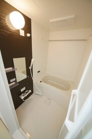 クレール上池田の浴室