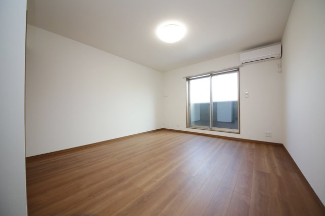 クレール上池田の居間・リビング