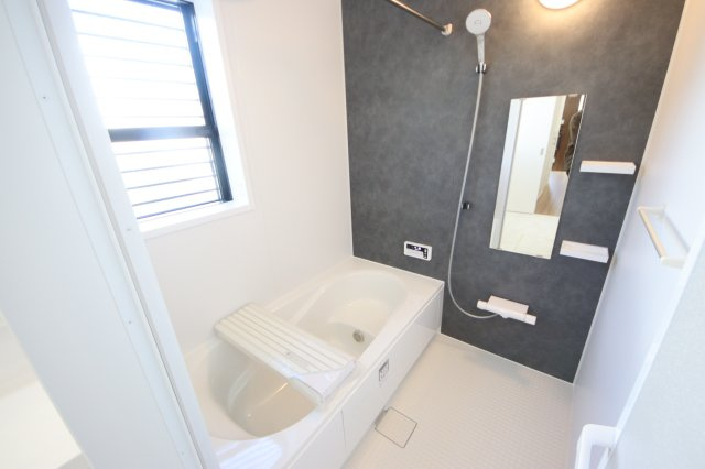 《仲介手数料無料》北区日進町１丁目35-41(全1戸)新築一戸建ての浴室|撮影日 2024年12月6日 13:00 晴れ