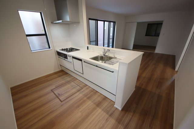 《仲介手数料無料》北区日進町１丁目35-41(全1戸)新築一戸建てのキッチン|撮影日 2024年12月6日 13:00 晴れ