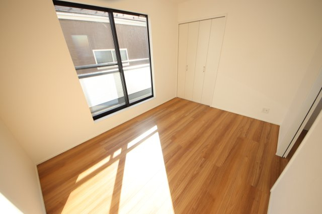 《仲介手数料無料》北区日進町１丁目35-41(全1戸)新築一戸建ての洋室|撮影日 2024年12月6日 13:00 晴れ