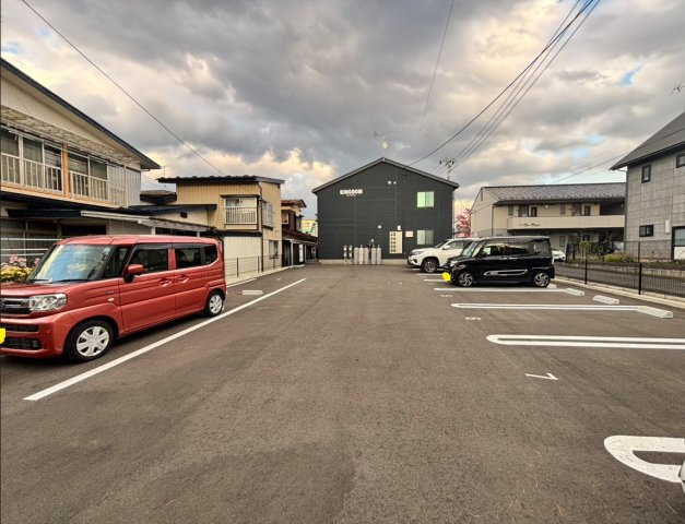 KINGDOM(キングダム)の駐車場