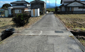 西条市氷見甲48-17の前面道路含む現地写真