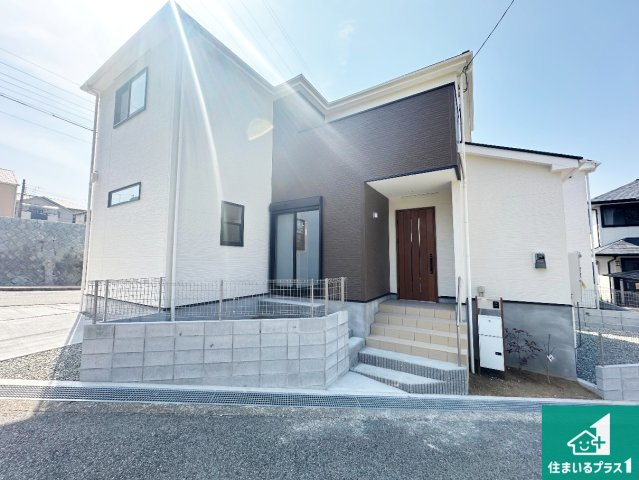 1日(土)2日(日)現地見学可能！　神戸市北区鈴蘭台北町　全3邸の外観|お客様に長く安心して住んでいだだける事にこだわった家づくり！住んでからのアフターサービスにもしっかりと取り組んでいます！