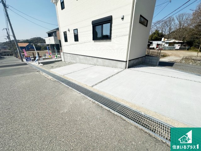 1日(土)2日(日)現地見学可能！　神戸市北区鈴蘭台北町　全3邸の駐車場|駐車スペース！散水栓があるので、こまめに愛車を洗えます！