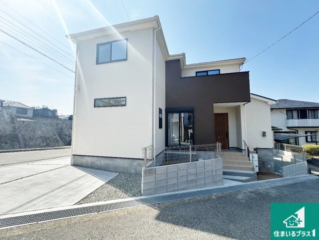 1日(土)2日(日)現地見学可能！　神戸市北区鈴蘭台北町　全3邸の外観|お客様に長く安心して住んでいだだける事にこだわった家づくり！住んでからのアフターサービスにもしっかりと取り組んでいます！