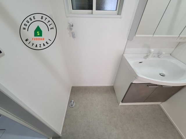 パティオニュータウン月見ヶ丘（6号棟）の設備|ランドリースペースとなります。広々して有効的にご使用できます。 