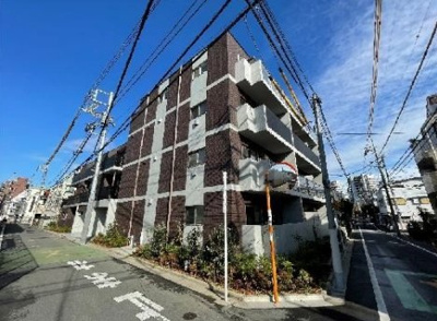 【外観】 | メイプル アンジュ | 鉄筋コンクリート造のがっちりとした建物。