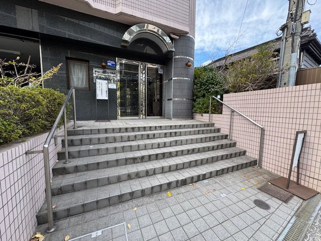 朝日プラザ河内長野デポーフロントのエントランス