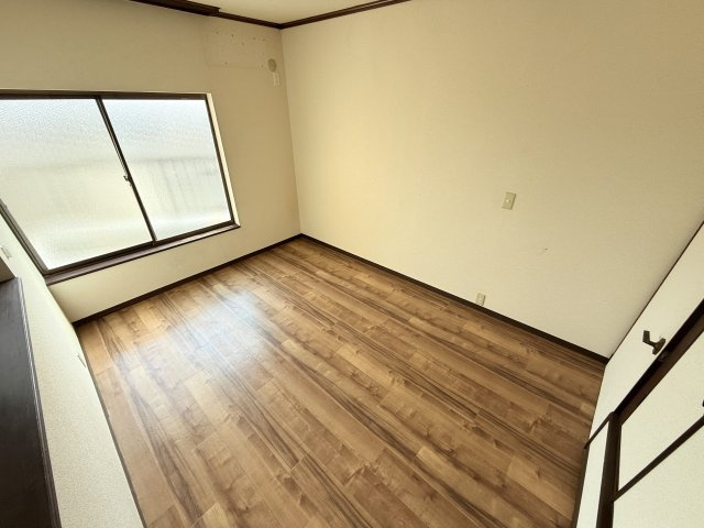 【洋室】 | 古市6丁目貸家