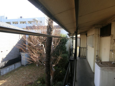 【バルコニー】 | 中里荘 | 

