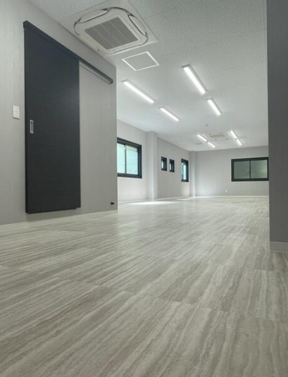 文京区本郷７丁目のビルの内装