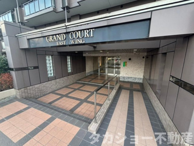 【エントランス】 | グランコート浜野Ⅱ | 落ち着いたエントランスです