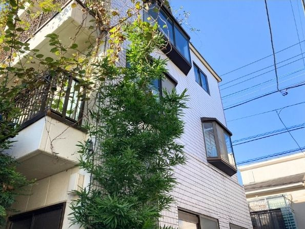 【外観】 | 新座市栄５丁目　中古戸建て | 忙しく過ぎゆく日常を置き去るような穏やかな住環境です
