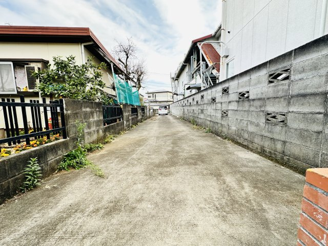 秦野市曽屋　敷地広々136坪リフォーム戸建の駐車場