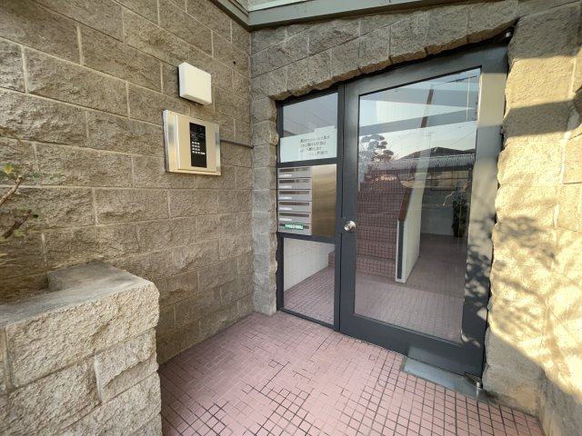 ドルム芦屋川のエントランス