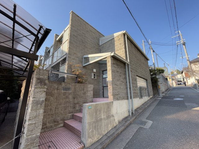 ドルム芦屋川の外観