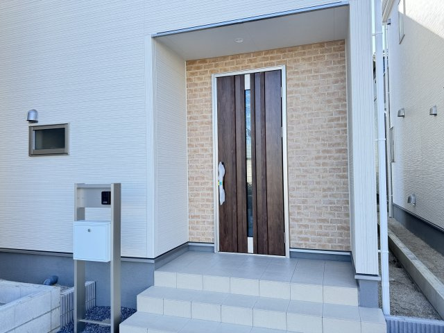八潮市伊勢野新築戸建のエントランス|エントランス・玄関ポーチ