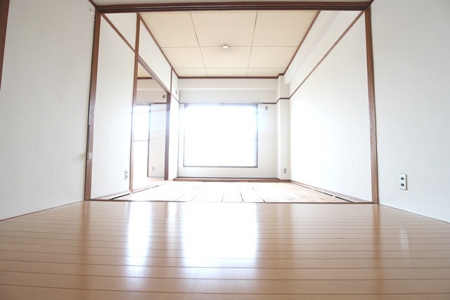 魚宗ビル【キャッシュバック対象物件】の洋室|洋室です