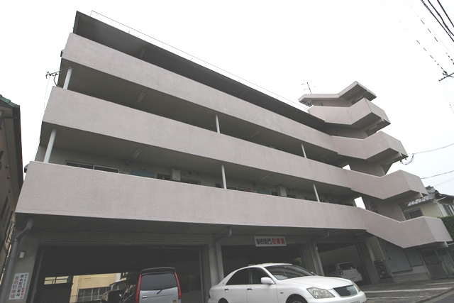 魚宗ビル【キャッシュバック対象物件】のロビー|清潔なロビーです